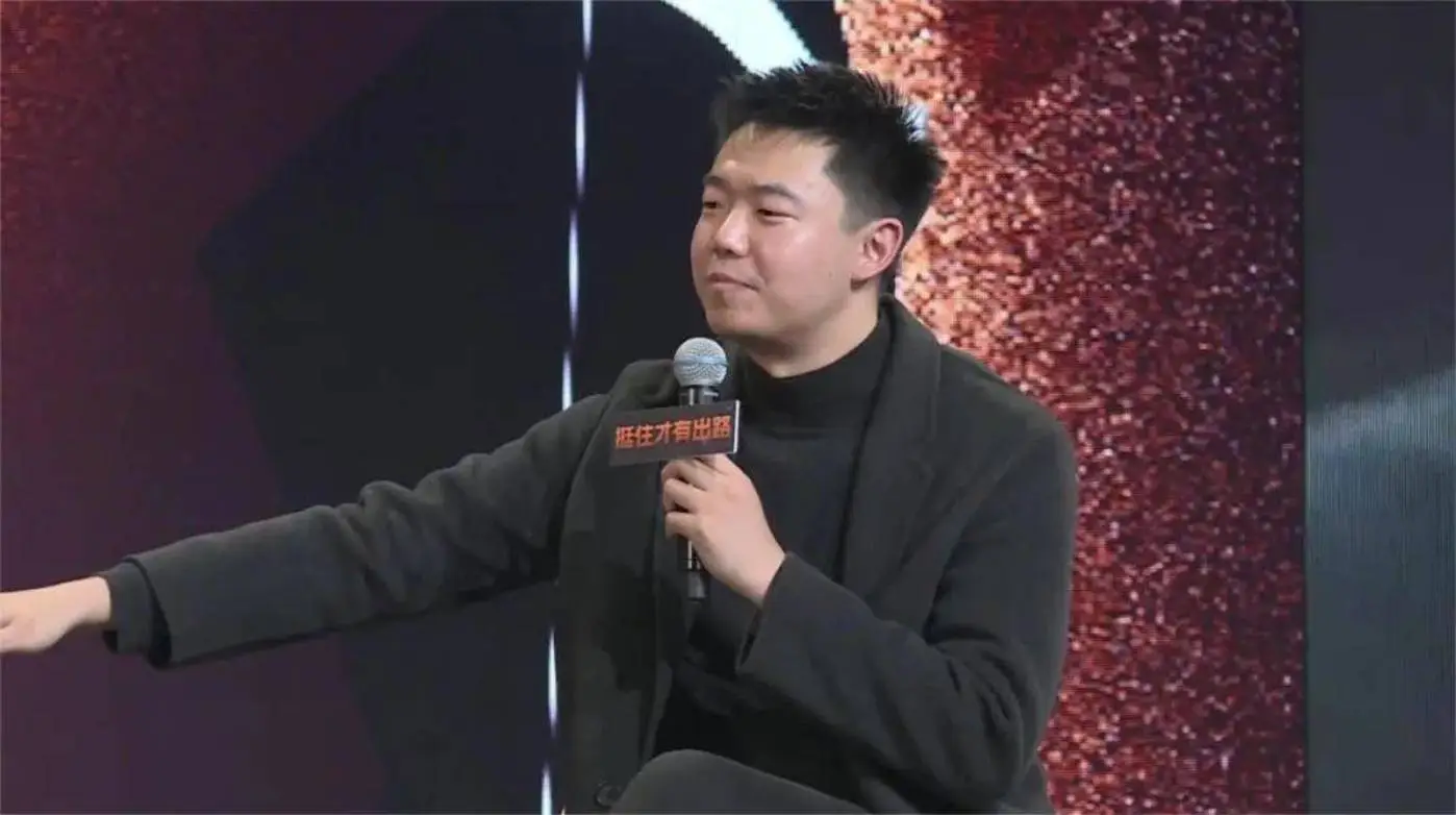 周鸿祎身高是多少_周鸿祎创业经历_周鸿祎360公司发展历程