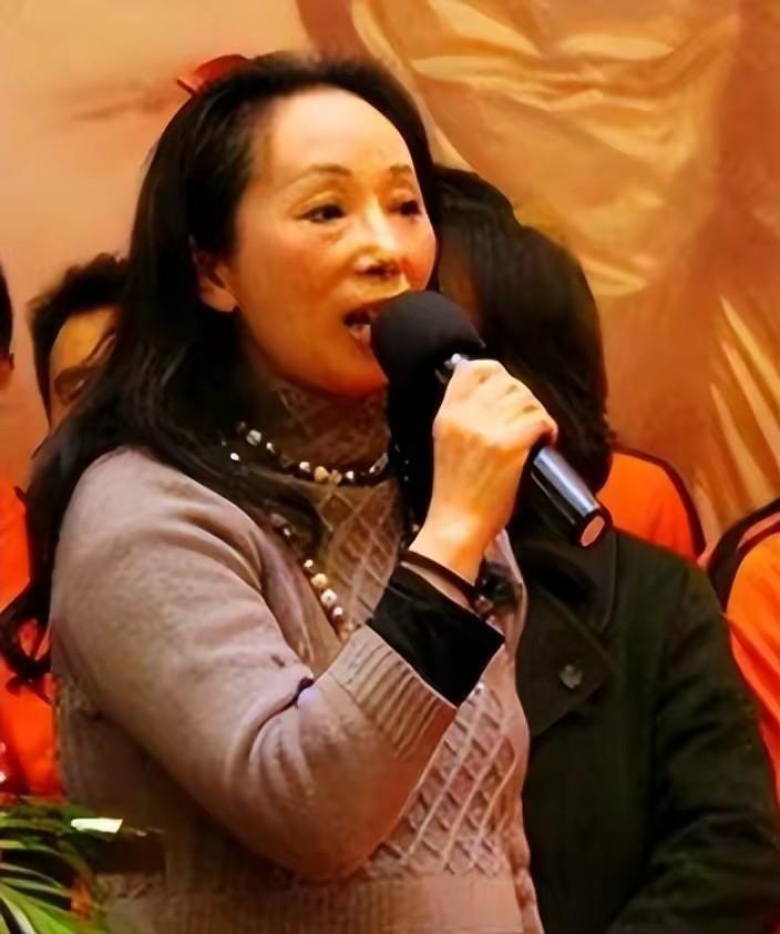 戴秀丽 创业经历_女富豪戴秀丽 离婚原因_戴秀丽的儿子