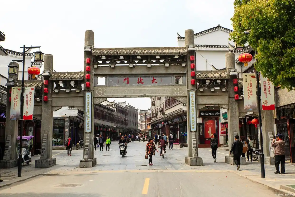 安徽毛坦厂镇景点_安徽三河古镇旅游_安徽古镇哪个最值得去