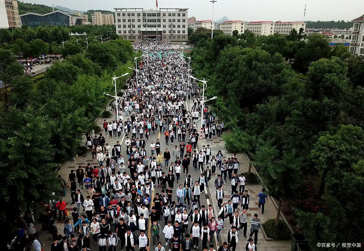 安徽古镇哪个最值得去_安徽毛坦厂镇景点_安徽三河古镇旅游