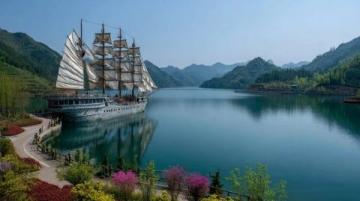 广西十大必游景点攻略：桂林、北海、南宁等旅游胜地深度解析