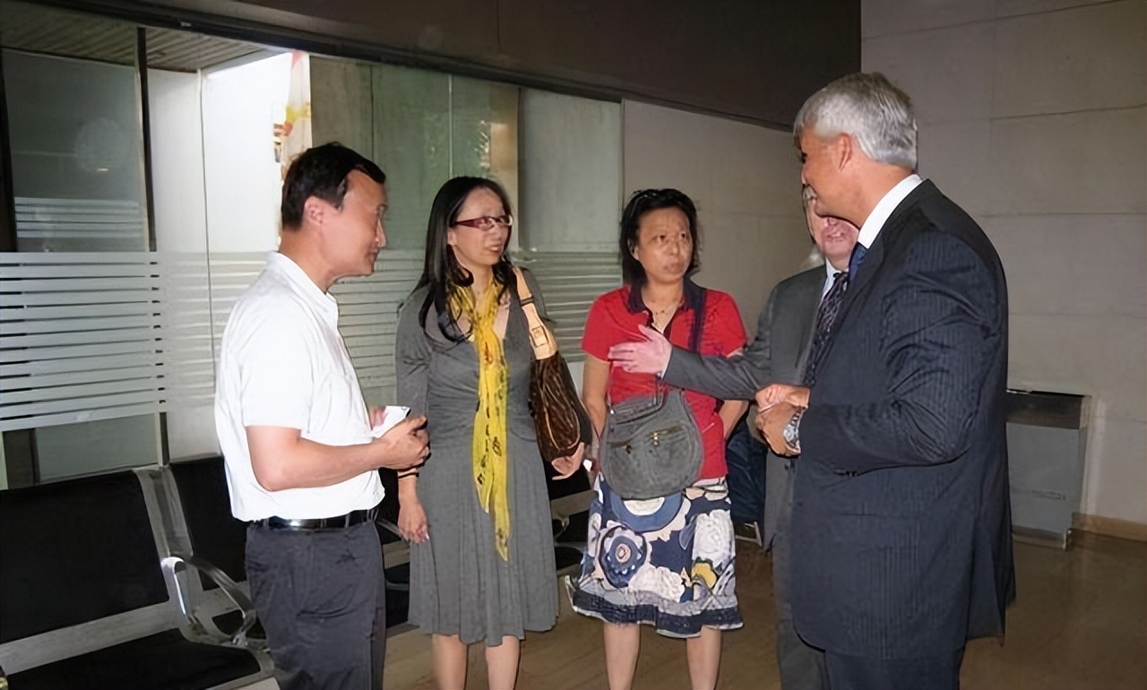 戴秀丽简历小学那上的_戴秀丽 黑龙江女首富 离婚原因