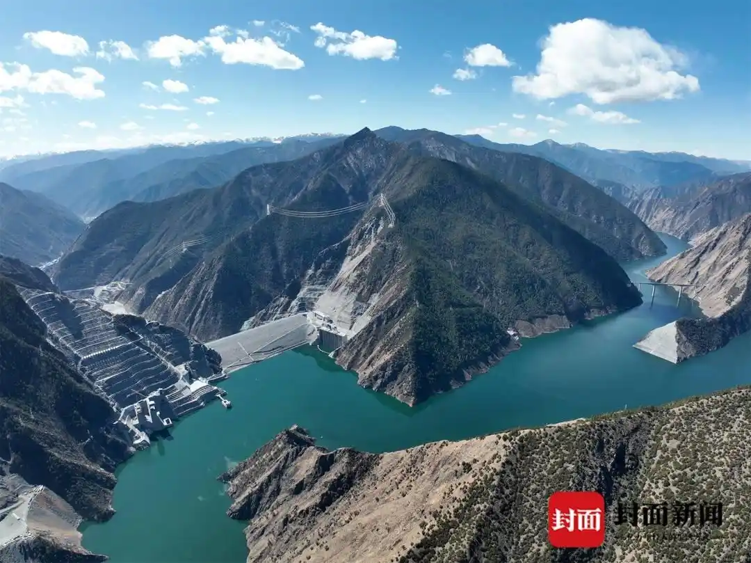 雅砻江两河口水电站全投运：高海拔水电工程的新里程碑
