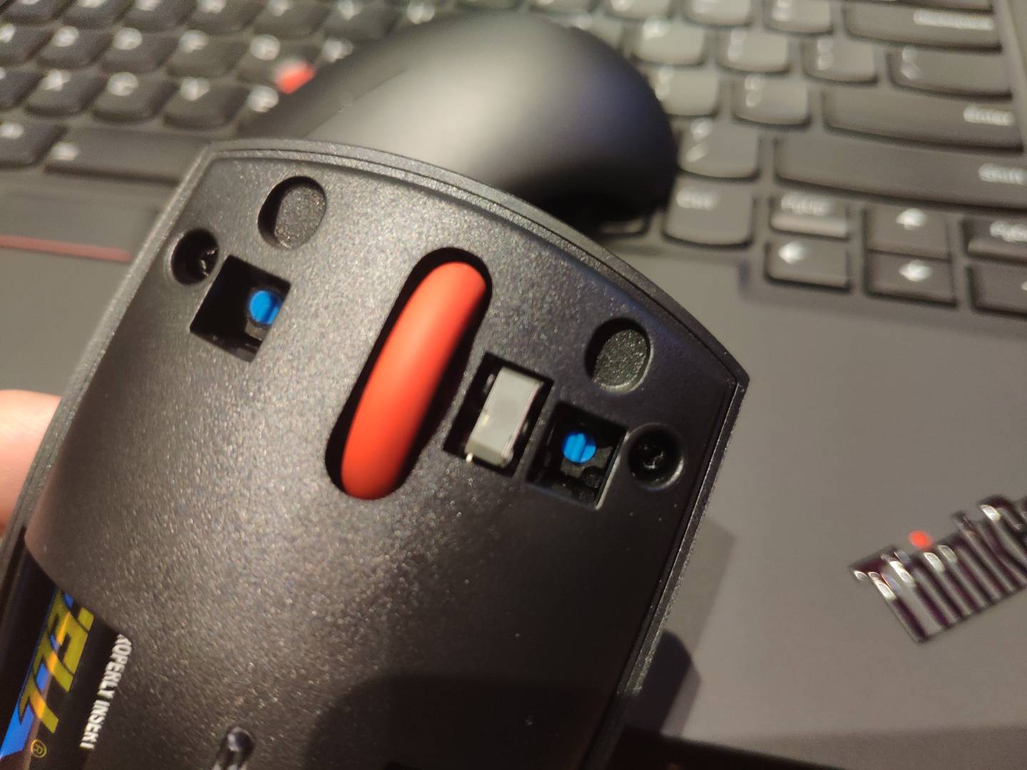 ThinkPad小红点鼠标评测_ThinkPad小黑鼠标蓝光双模_thinkpad指示灯