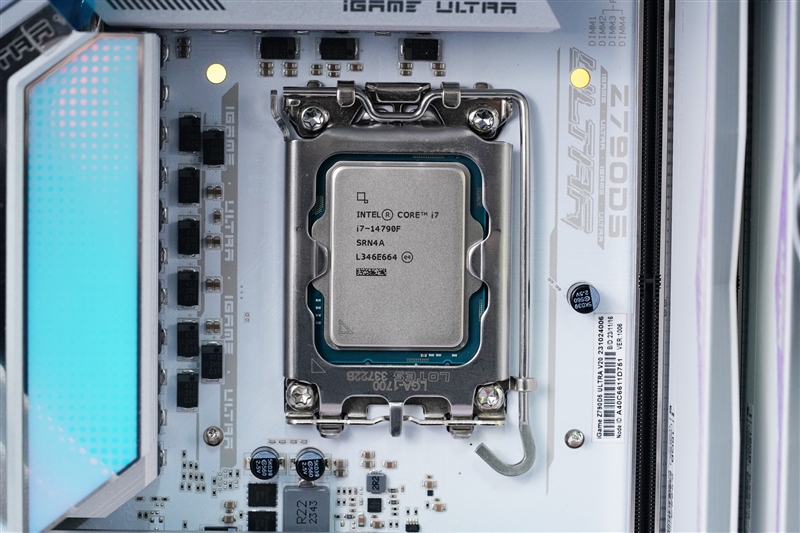 i7-14790F与i7-14700KF缓存频率对比_英特尔i7 7700k_Intel酷睿i7-14790F参数性能评测